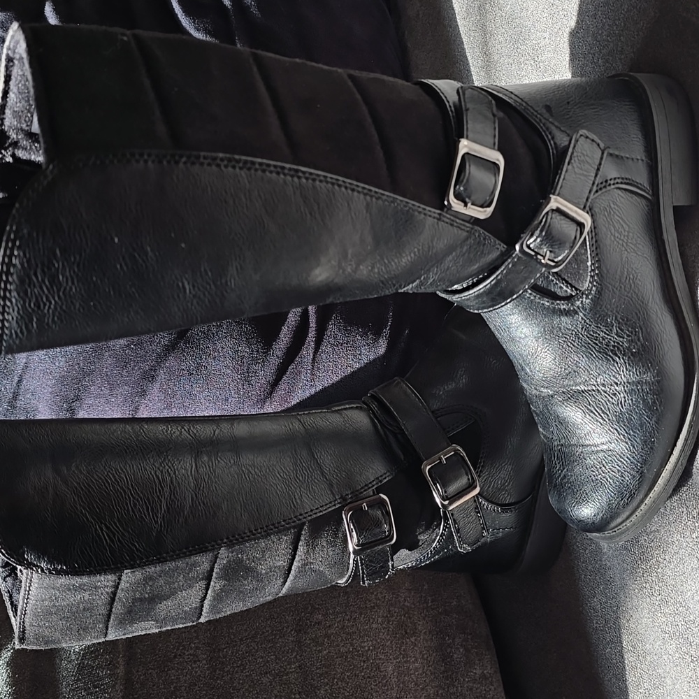 Size 3 Girl Boots (Black)